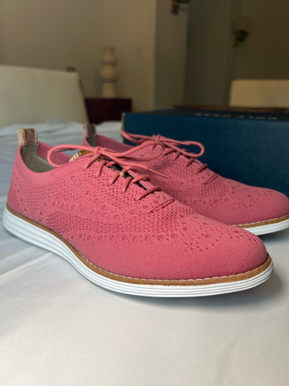 Cole Haan Women’s Rose Gold Knit Oxford Size 8